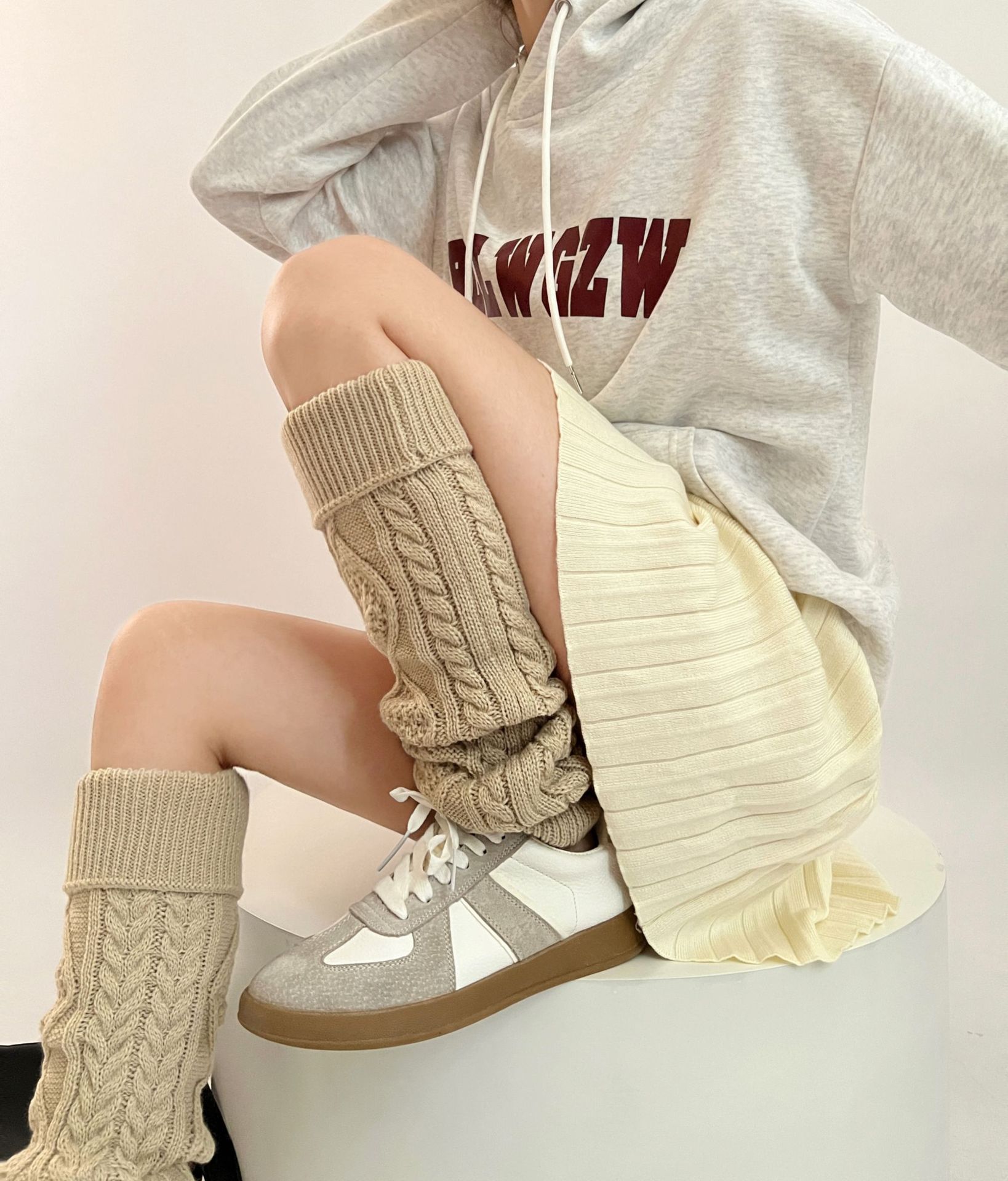 Heart & Rhombus Twist Thigh High Socks for Girls – Flanged Bunching Design