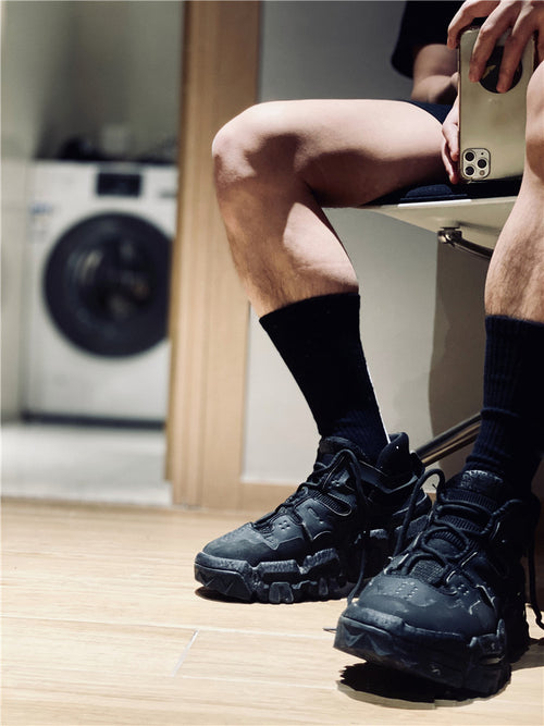 Extra Thick Fluffy Sports Socks – Black & White Alphabet Trend Style