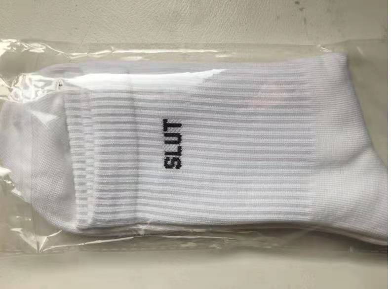 Bold Letter Cotton Crew Socks – Trendy Streetwear Style