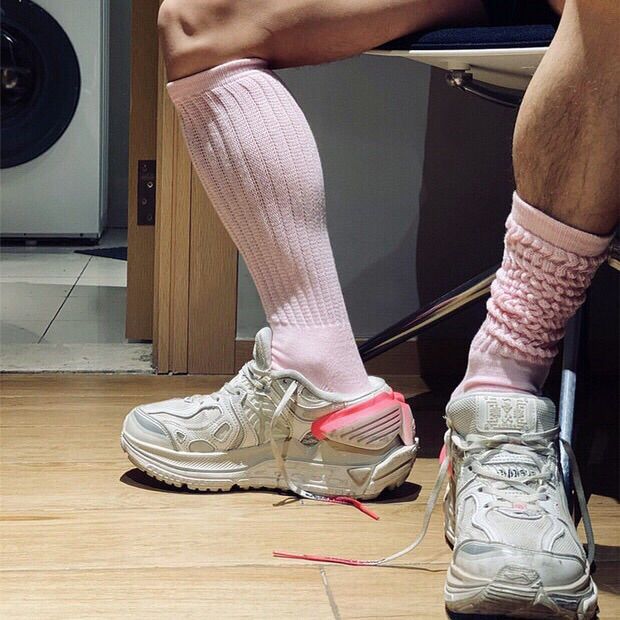 Men’s Solid Color Terry Long Socks – Breathable & Sweat-Absorbing